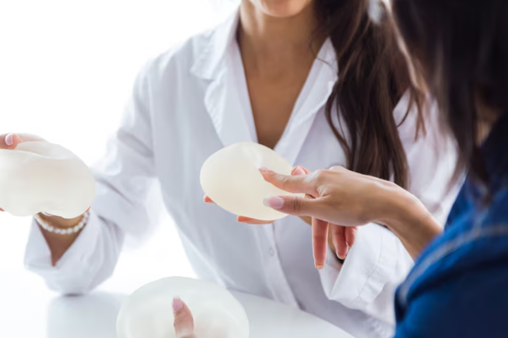 Why More Women Choose Dubai for Breast Enhancement Surgery